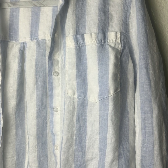 H&M Blue and White Striped Button-Up Shirt Size Small - Picture 2 of 6